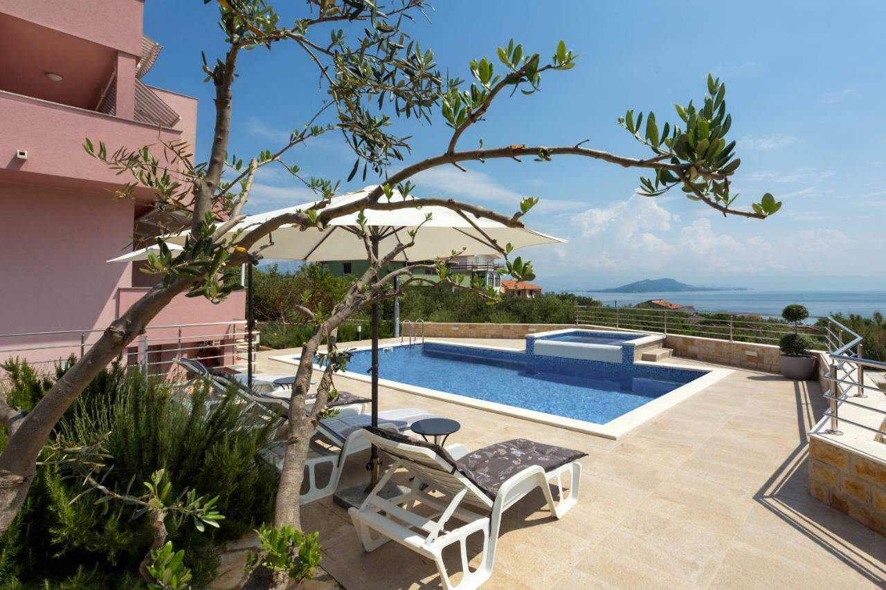 Apartments Silva Slatine Ngoại thất bức ảnh