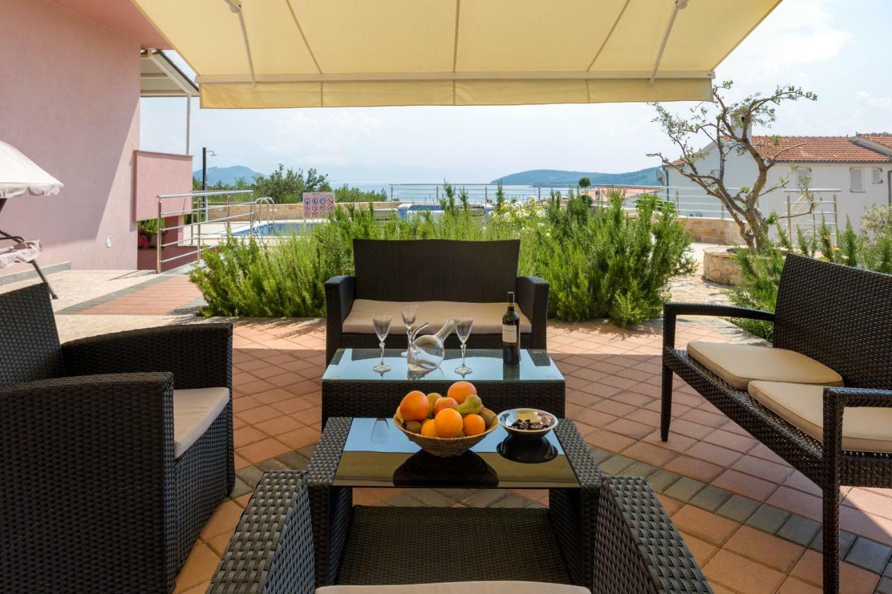 Apartments Silva Slatine Ngoại thất bức ảnh